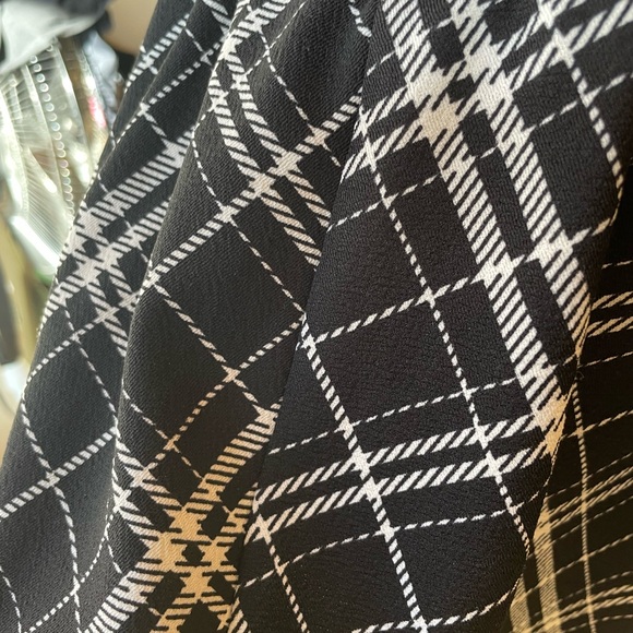 Bodysuit and skirt outfit - Picture 5 of 5